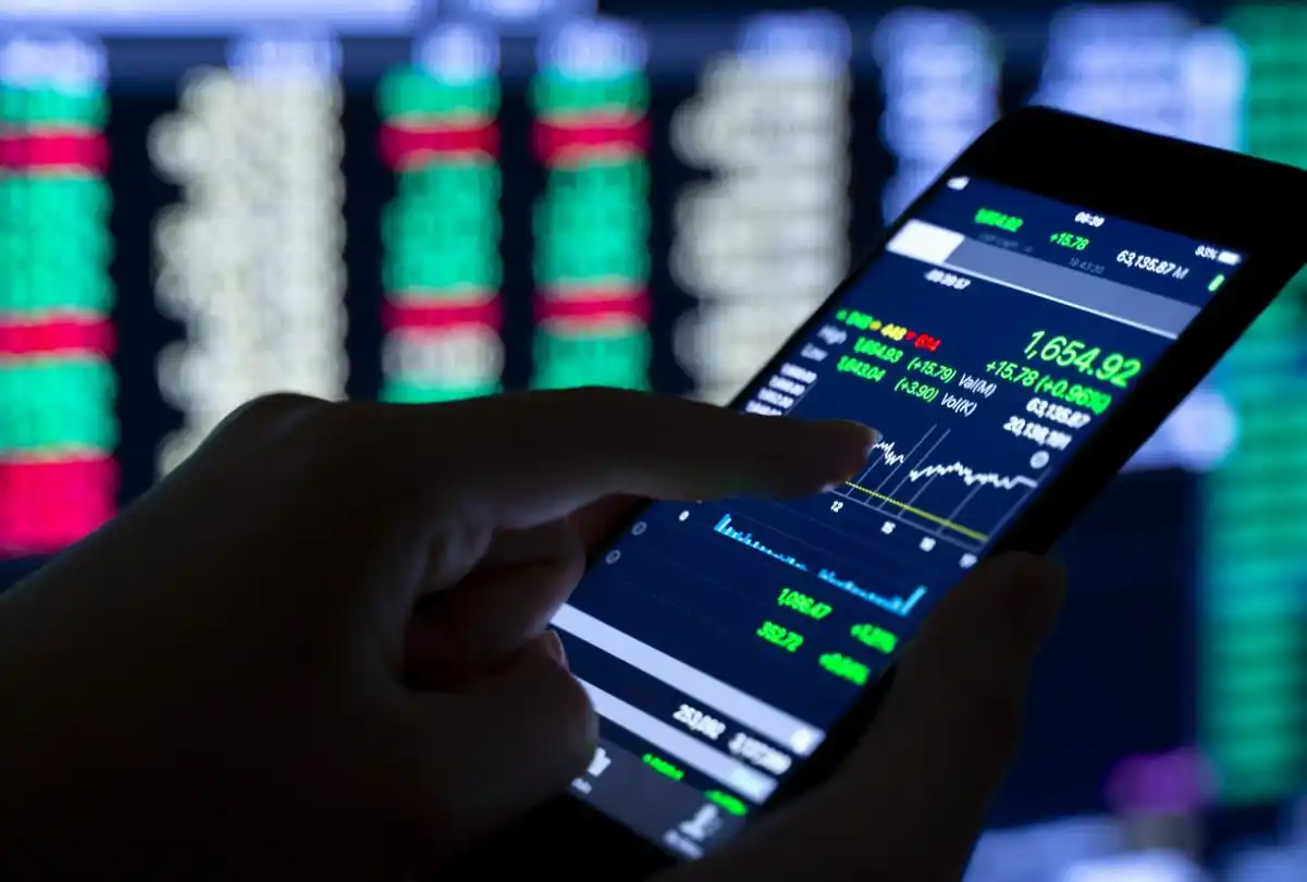 违规贷款炒股后果_贷款炒股_银行贷款炒股风险